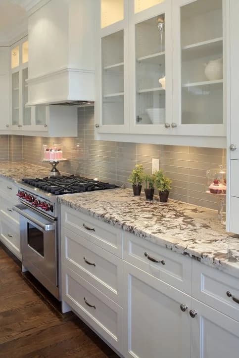 What Is The Most Popular Color For Granite Countertops? 3 beige granite kitchen